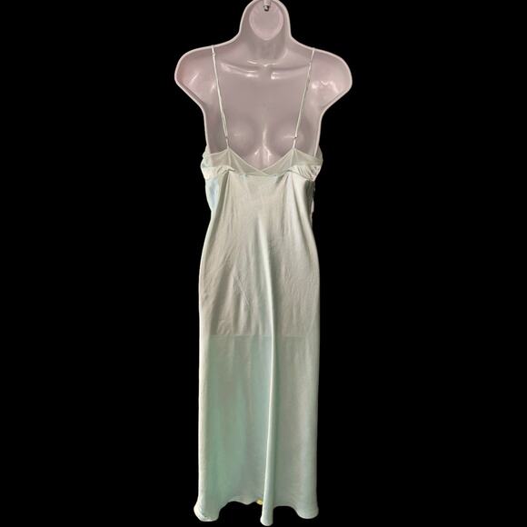 EUC Vintage Jillian Jones Light Green Bias Cut 100% Silk Nightgown fits a SMALL - Picture 2 of 12